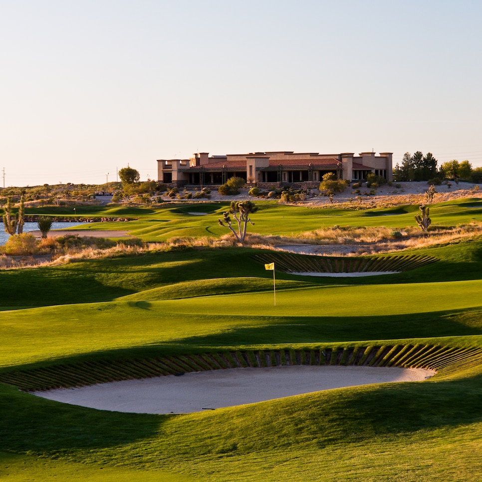 Las-Vegas-Paiute-Resort-Snow-Mountain-Seventeenth-Hole-16948